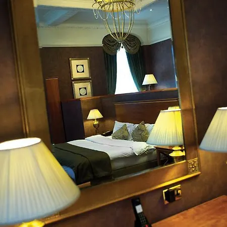 魁北克酒店 4* 利兹