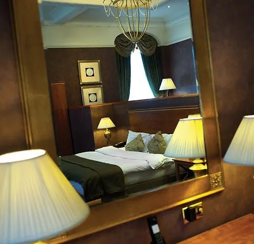 Quebecs 4* Leeds (West Yorkshire)