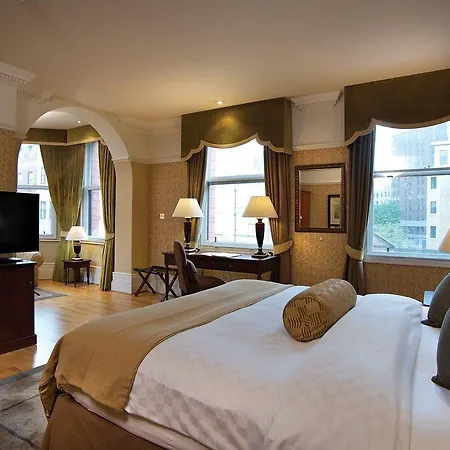 Quebecs Szálloda 4*